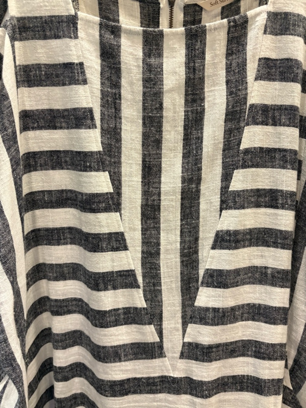 NWT Soft Surroundings Cold Shoulder Black and Cream Stripe Top Tunic, 1X - Picture 5 of 9